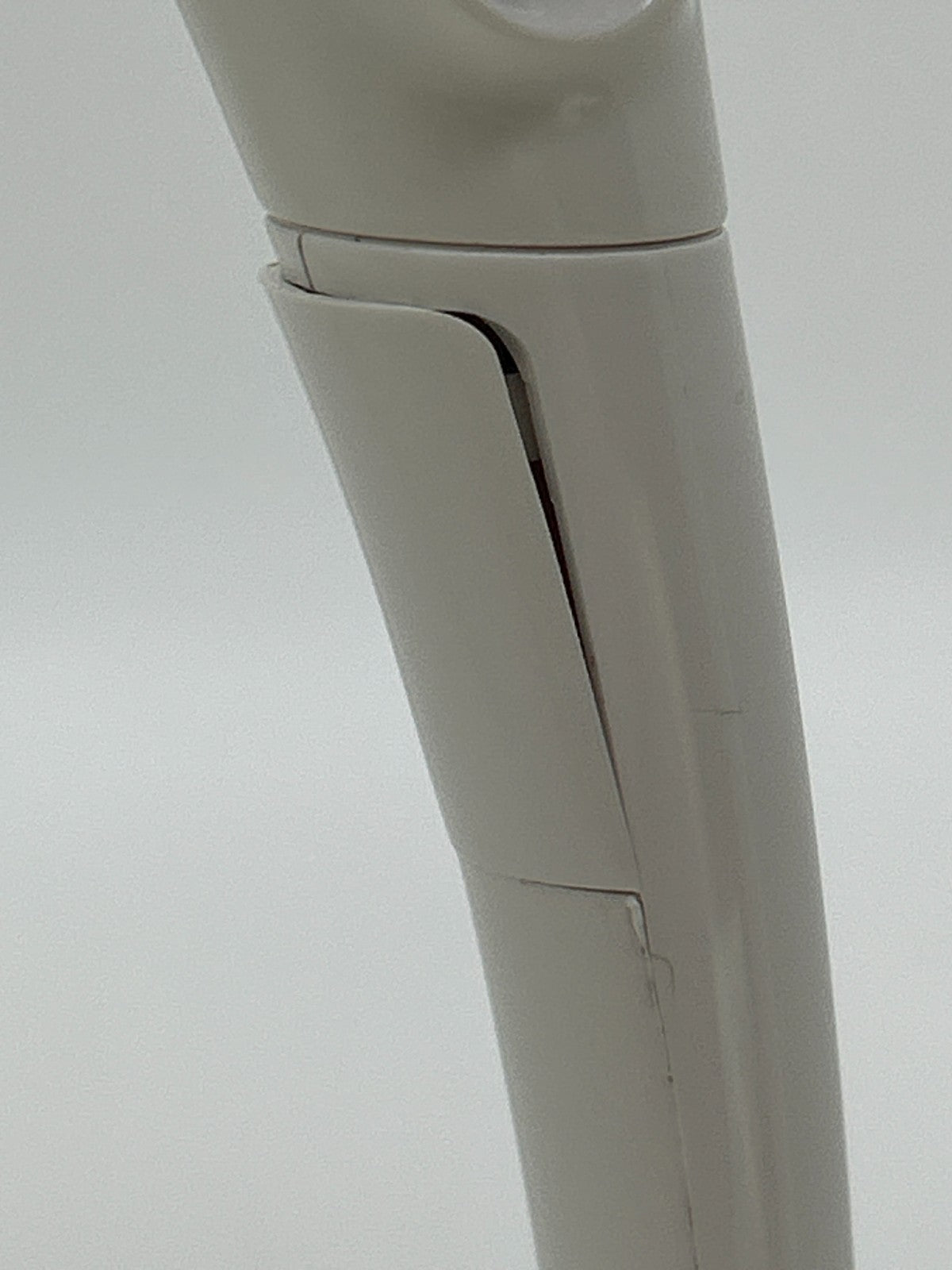 DJI Phantom 4 Pro WM331A 4K Drone Body Only – Cracked Rear Right Leg – No Camera