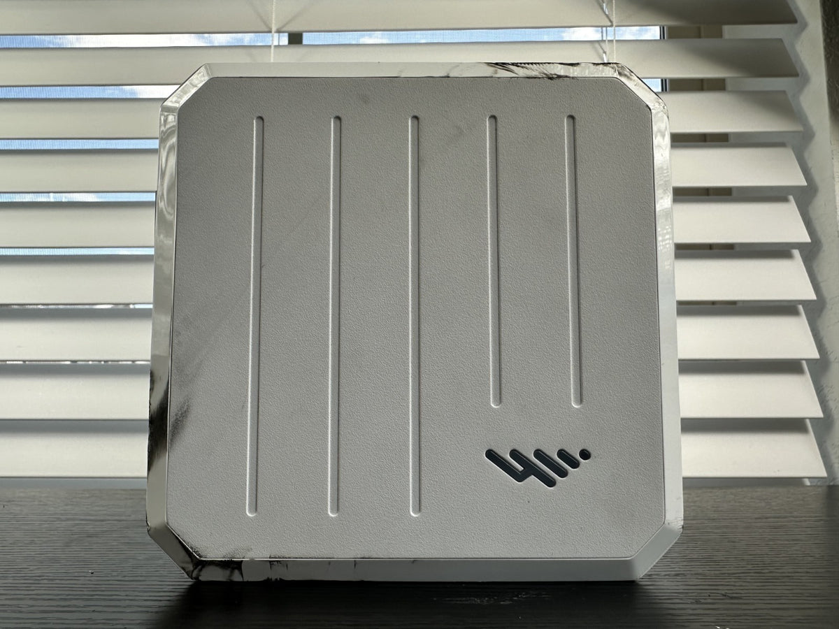 Cradlepoint W1850 5G Wideband Adapter Router (W1850-5GB) – For Parts/Repair