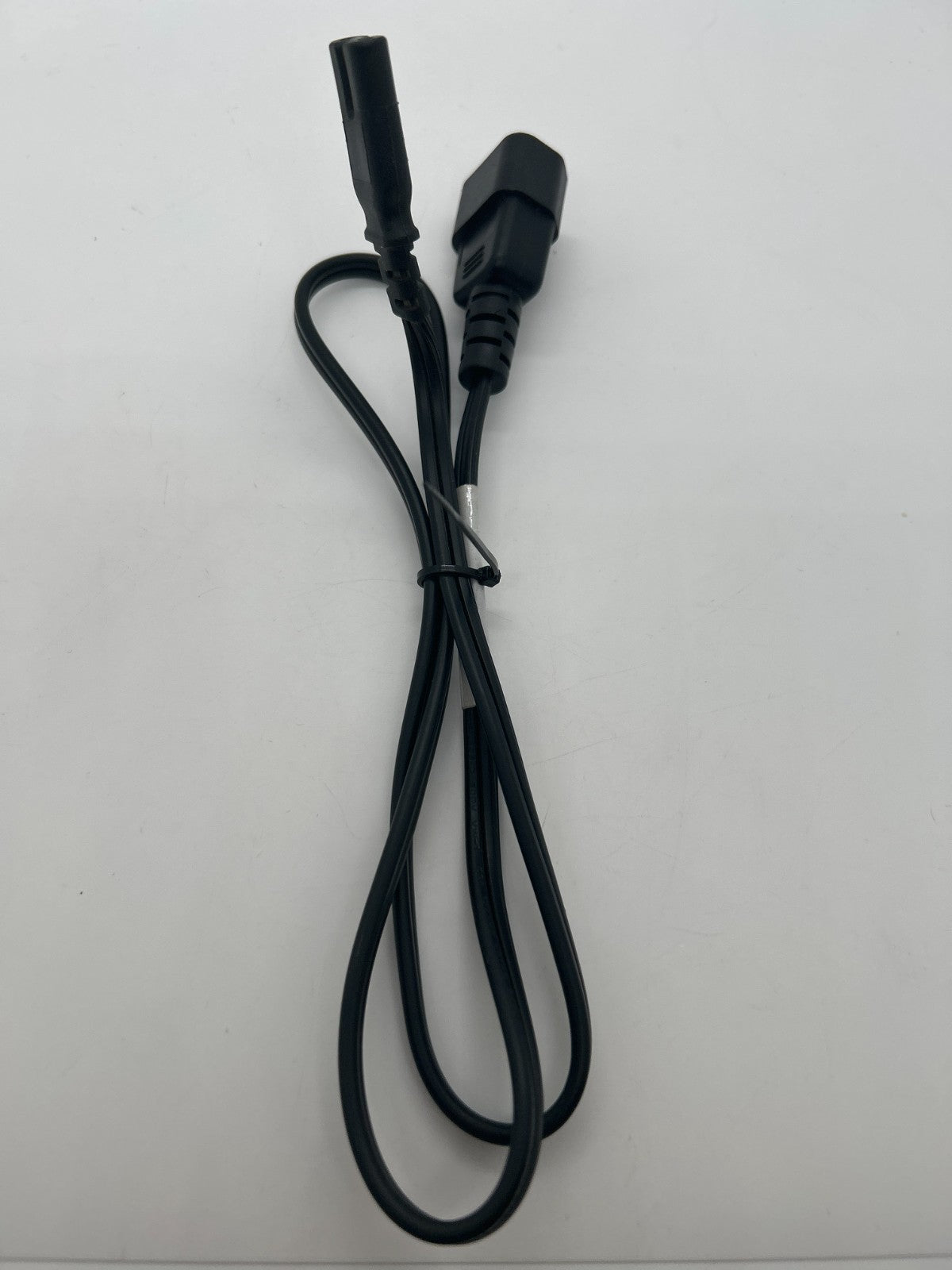C14 to C7 AC Power Cord 6ft 18AWG 2.5A 250V Black IEC 60320