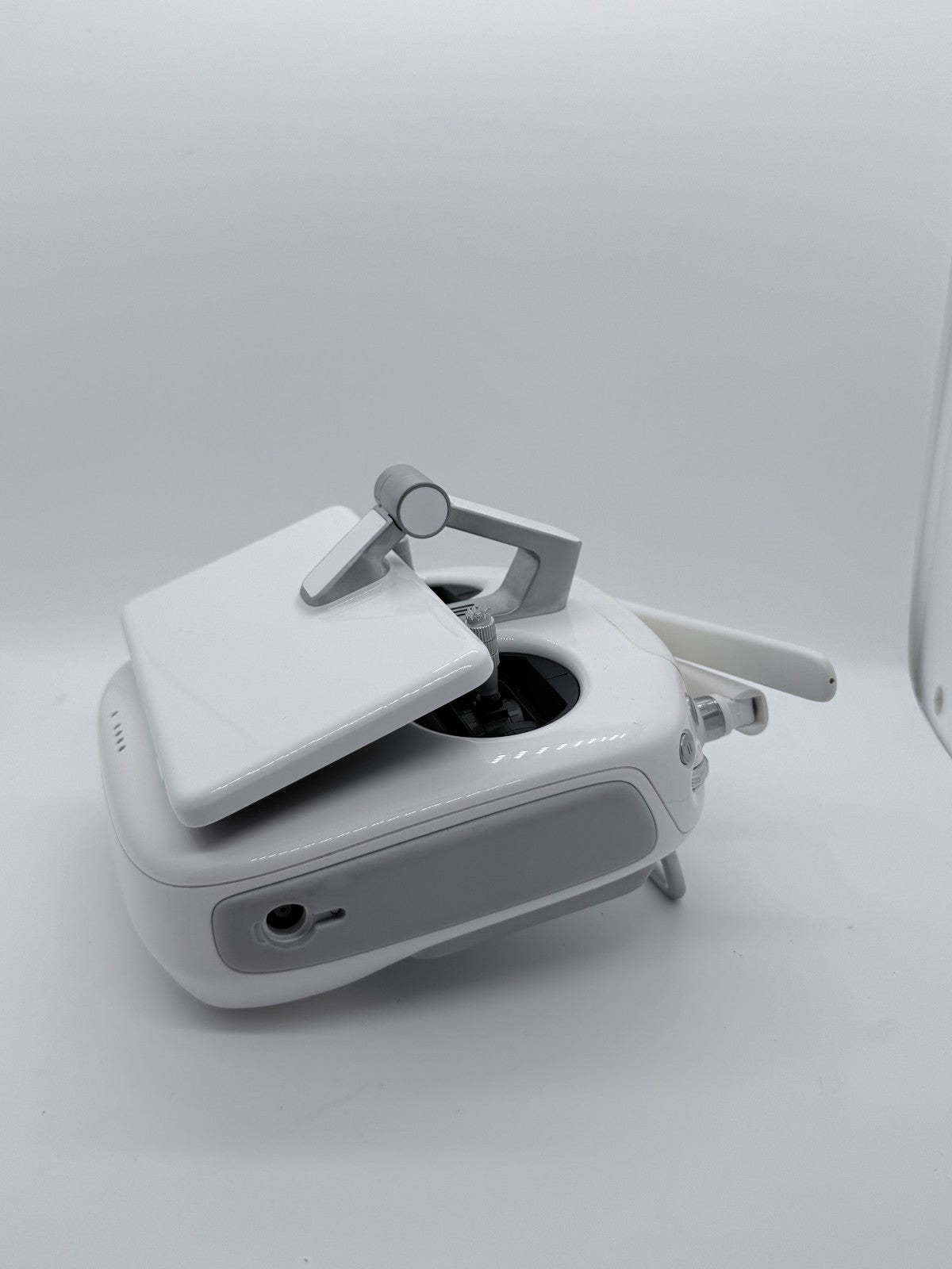 DJI Phantom 4 Pro+ Plus GL300E Remote Controller – No WiFi – For Parts or Repair