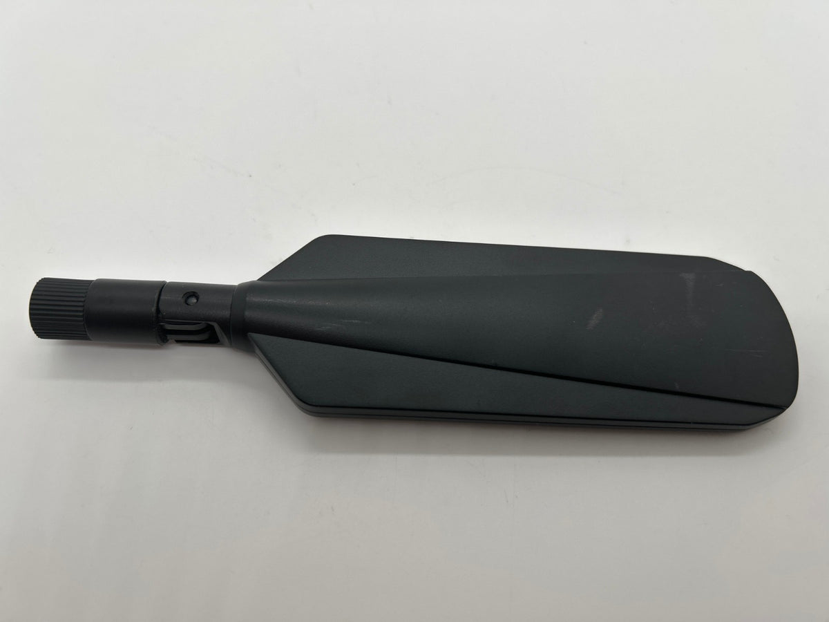 Cradlepoint IBR900LP6 LTE Wireless Router Bundle w/ AC Adapter & Antennas
