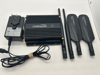 Cradlepoint IBR900LP6 LTE Wireless Router Bundle w/ AC Adapter & Antennas