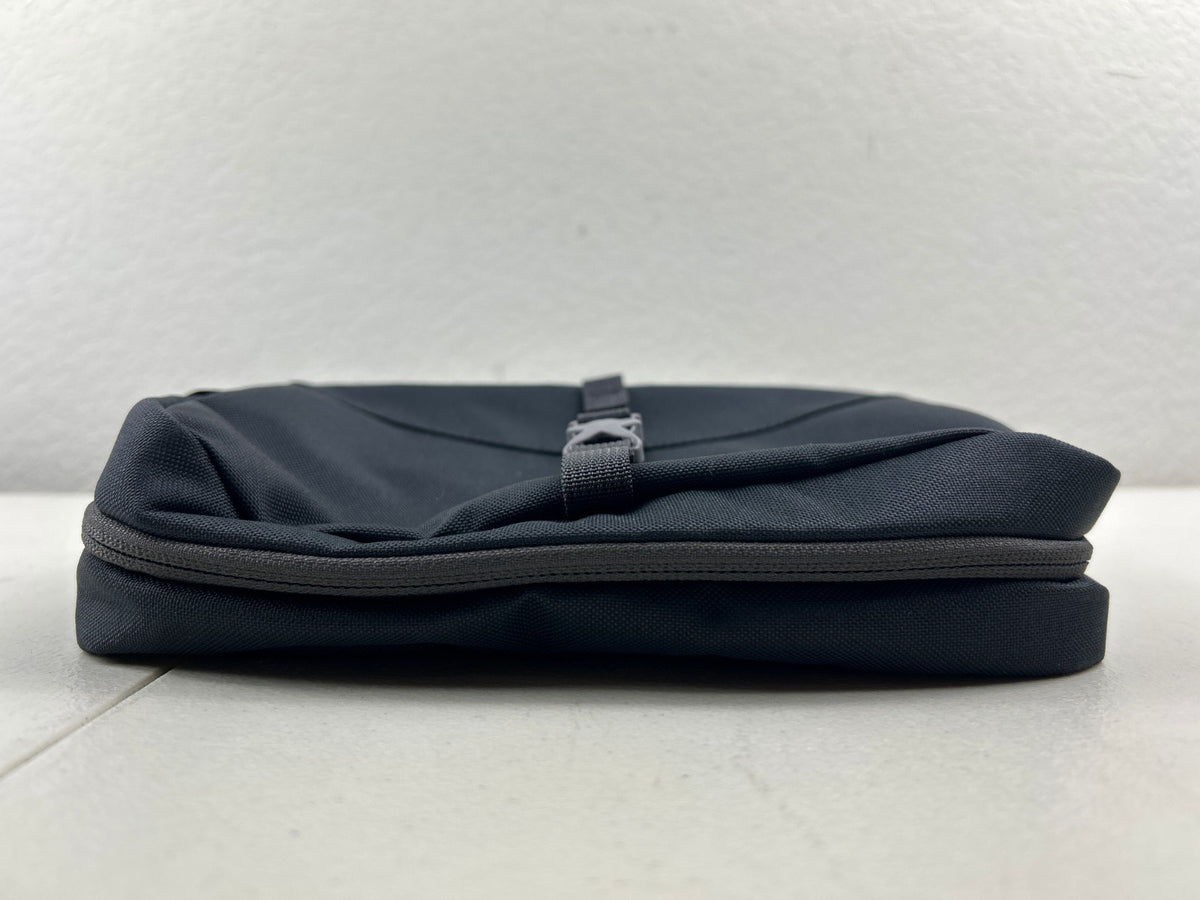 Osprey Daylite Hanging Organizer Kit CA18525 Travel Toiletry Bag Blue Travel