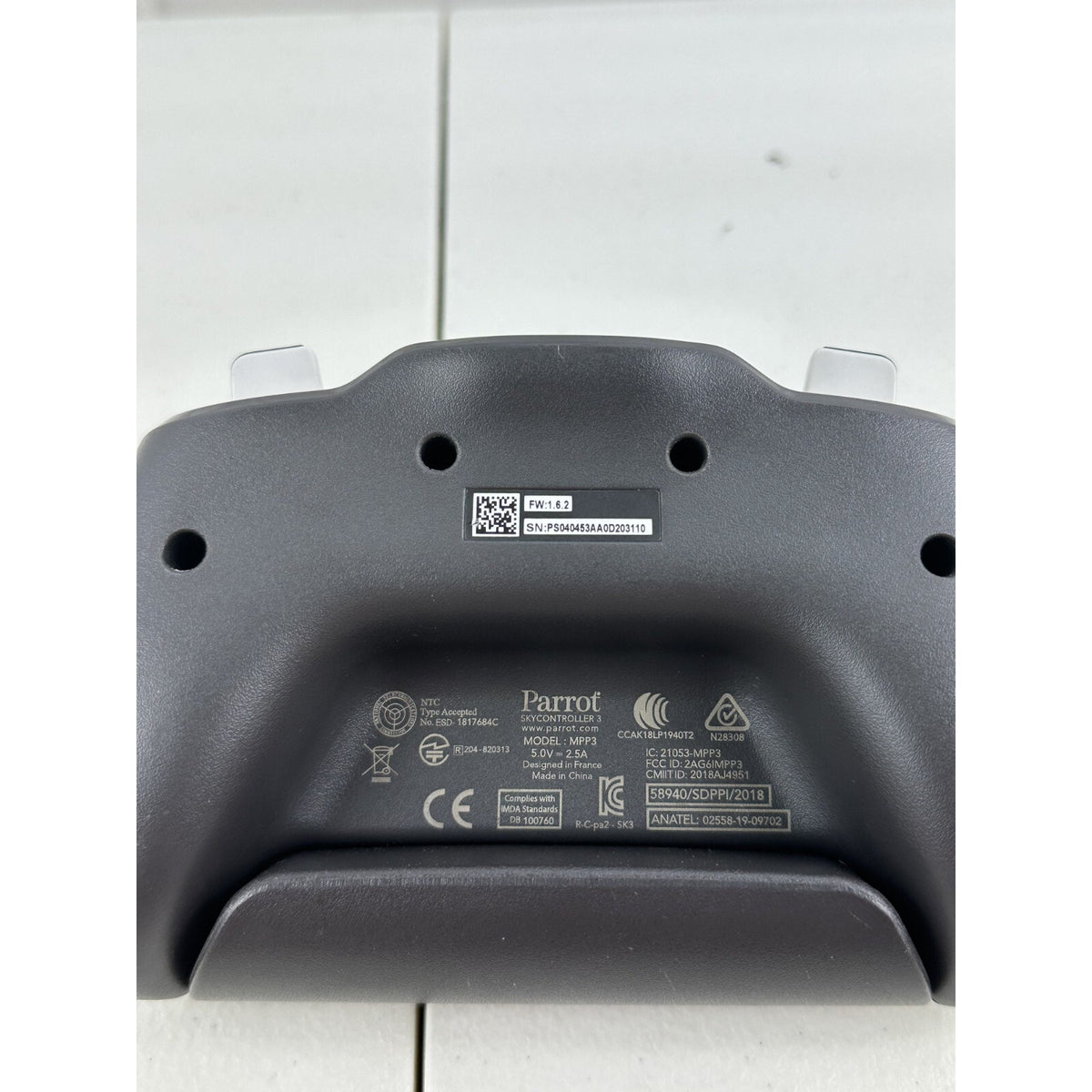 Skydio SKYJS300NA USB-C Drone Controller for Skydio 2 / Skydio 2+