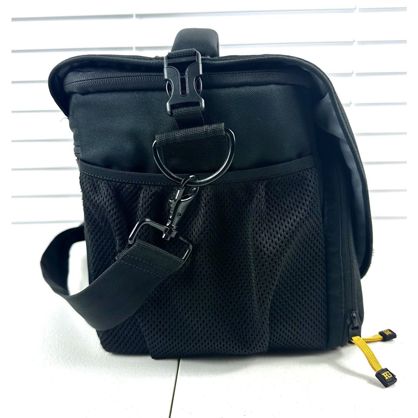 Ruggard Commando Pro 65 DSLR Shoulder Bag - Good Pre-Owned Condition
