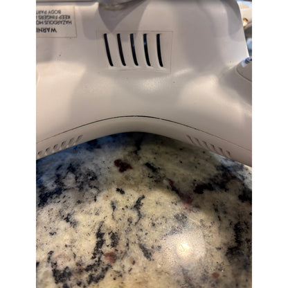 DJI Phantom 3 4K Camera Drone - White W325 Bundle DRONE FOR PARTS - See Photos
