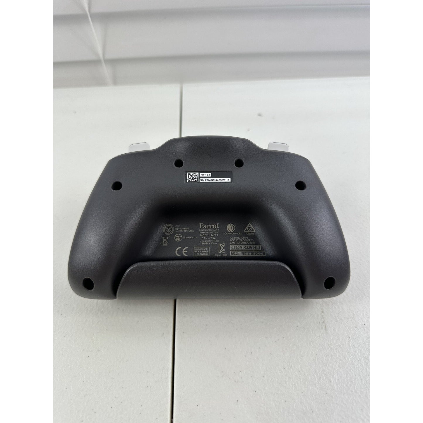 Skydio SKYJS300NA USB-C Drone Controller for Skydio 2 / Skydio 2+