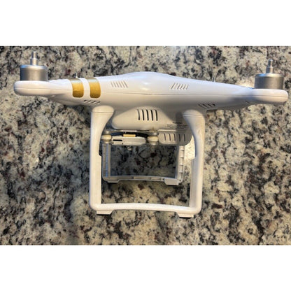 DJI Phantom 3 4K Camera Drone - White W325 Bundle DRONE FOR PARTS - See Photos